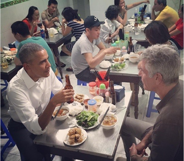 U.S PRESIDENT BARACK OBAMA WITH BUN CHA HANOI